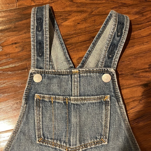 NEW Adorable Old Navy Shortalls - Picture 3 of 7